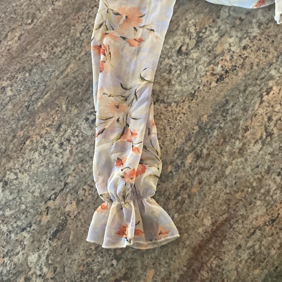 Code x mode off shoulder one sleeve crop top. New with tags. - Picture 4 of 6